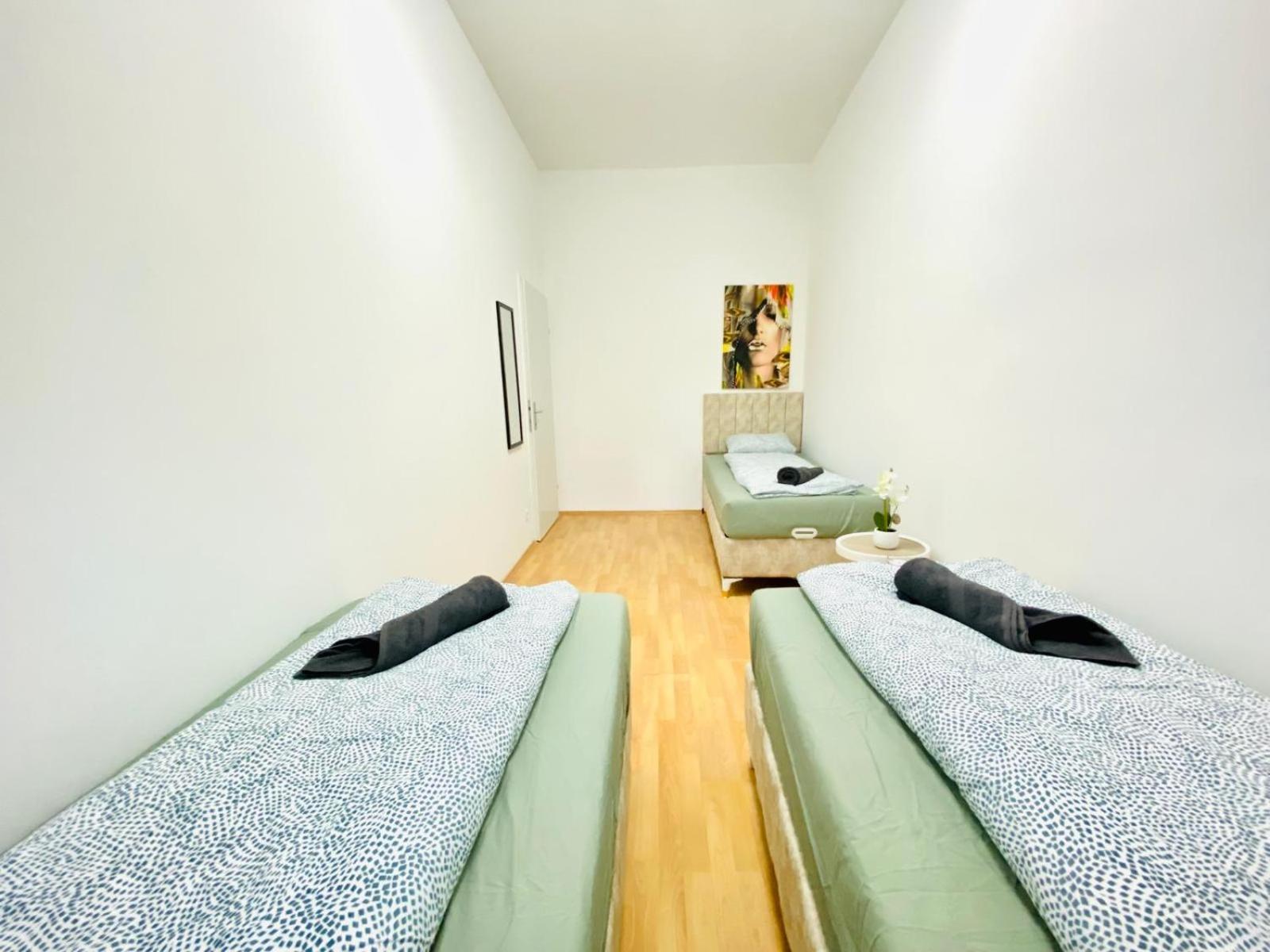 Bright 5Br Shared Apartment W Great Transport Link Bécs Kültér fotó