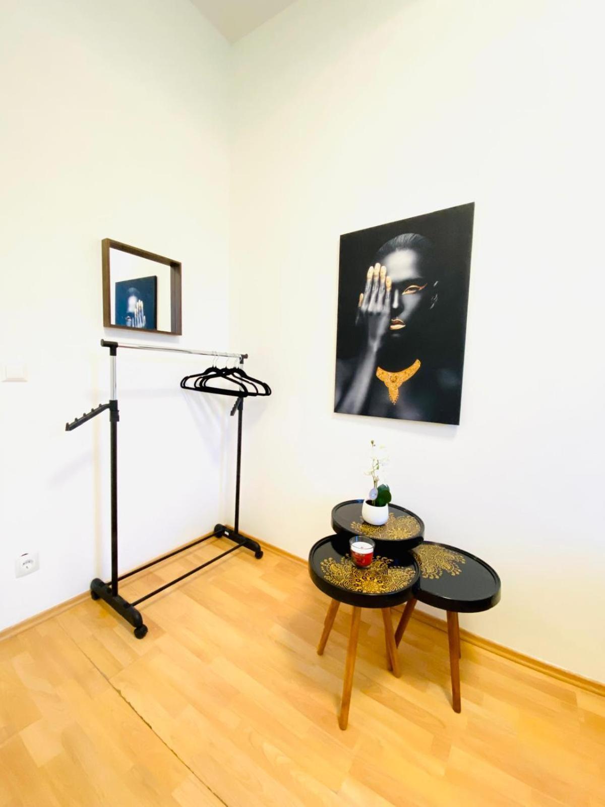Bright 5Br Shared Apartment W Great Transport Link Bécs Kültér fotó