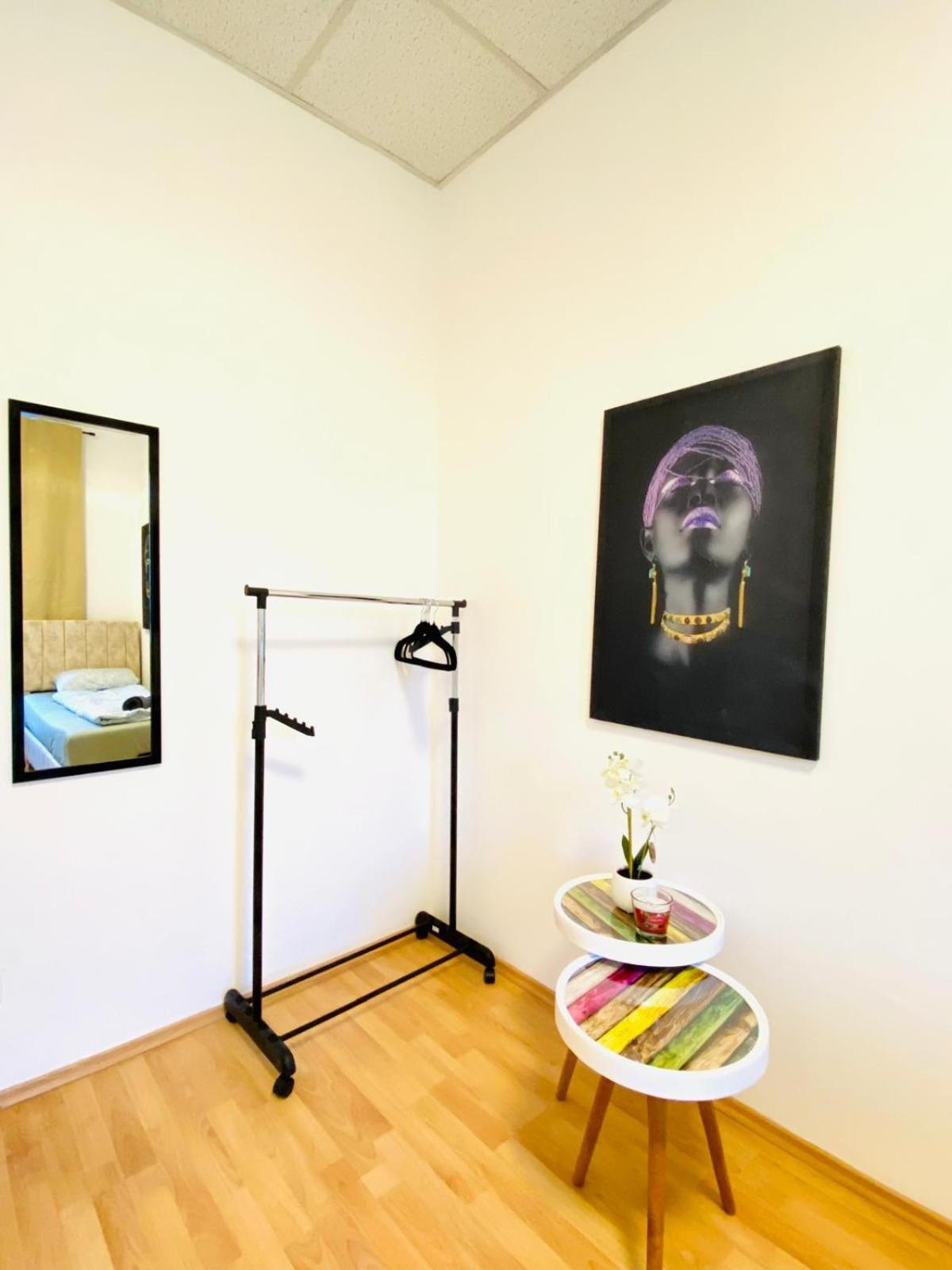 Bright 5Br Shared Apartment W Great Transport Link Bécs Kültér fotó