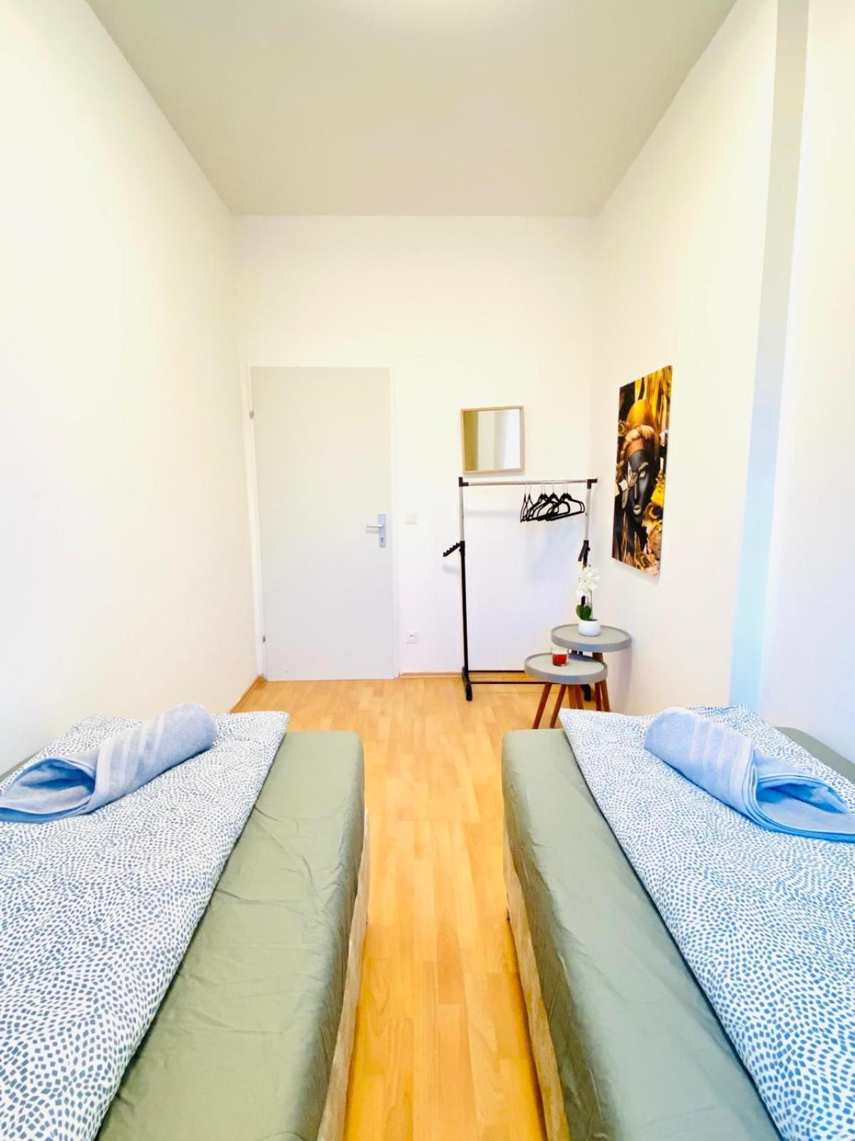 Bright 5Br Shared Apartment W Great Transport Link Bécs Kültér fotó