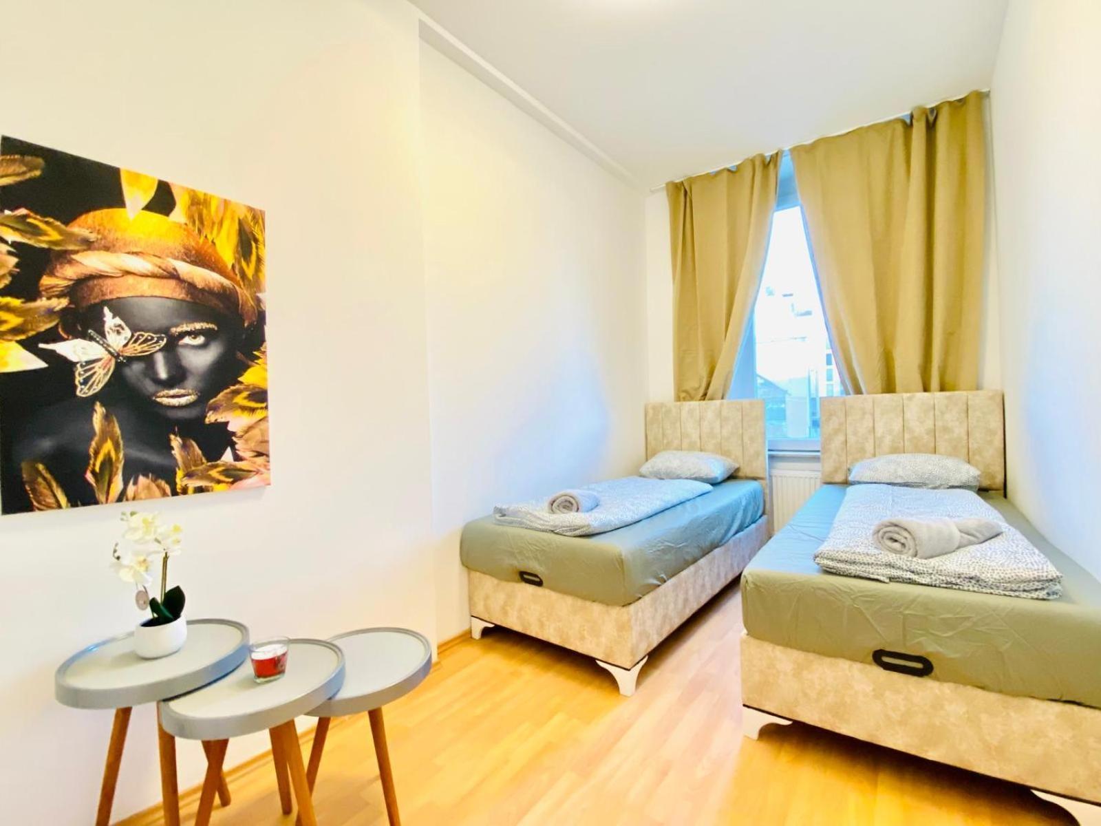 Bright 5Br Shared Apartment W Great Transport Link Bécs Kültér fotó